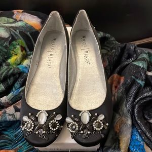 White House Black market black fabric shoes 8 nib